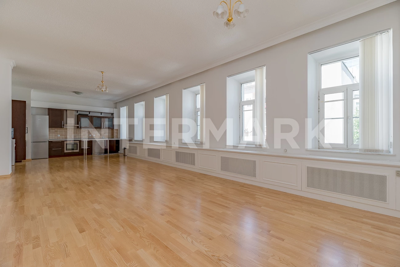 Снять в аренду Квартира, 4 комнаты  Последний переулок, 19, Фото 1