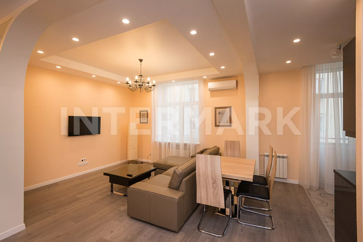 Снять в аренду Квартира, 3 комнаты  Тверская улица, 17, Фото 1