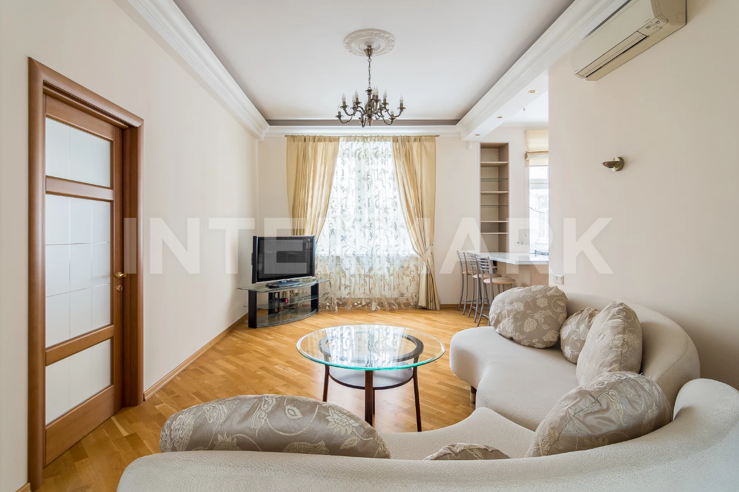 Rent Apartment, 4 rooms  Malaya Bronnaya Street, 36, Photo 1