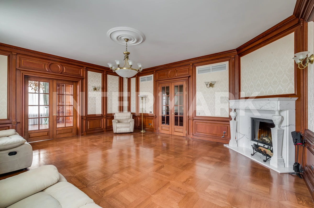 Снять в аренду Квартира, 8 комнат  Руновский переулок, 12, Фото 1