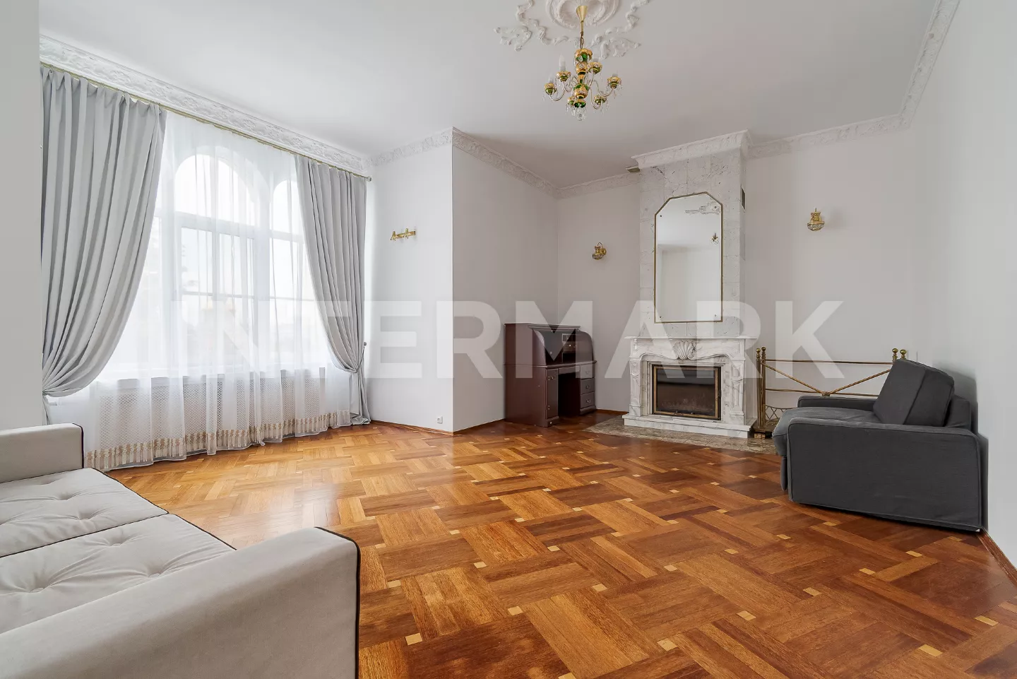 Rent Apartment, 6 rooms  Lavrushinsky Lane, 17/5, Photo 1