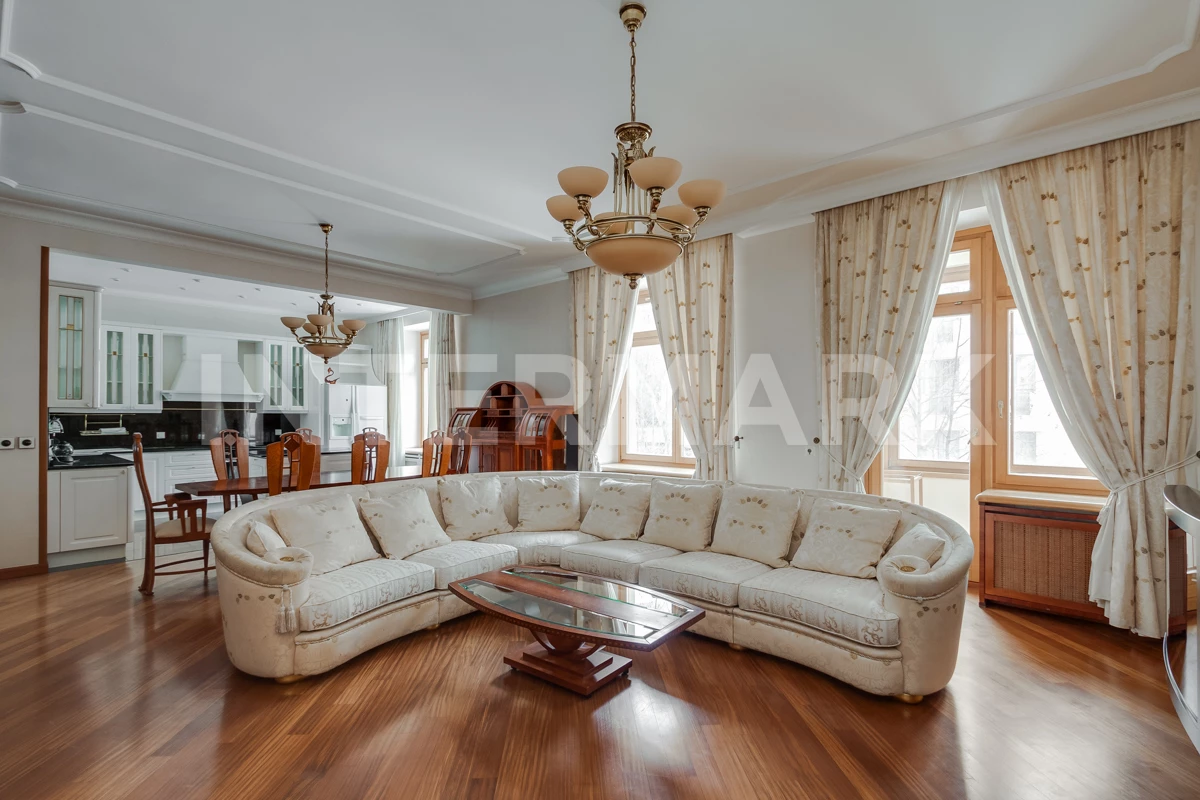 Rent Apartment, 4 rooms  Molochny Lane, 11, Photo 1