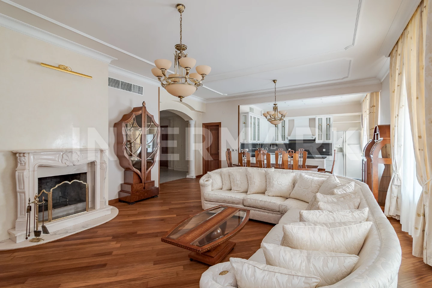 Снять в аренду Квартира, 4 комнаты  Молочный переулок, 11, Фото 1