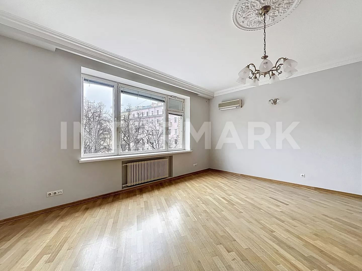 Снять в аренду Квартира, 3 комнаты  Малая Бронная улица, 38, Фото 1