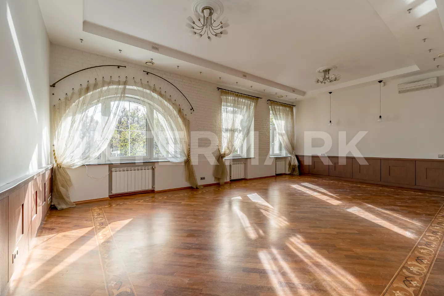 Снять в аренду Квартира, 5 комнат  Малая Бронная улица, 31/13, Фото 1