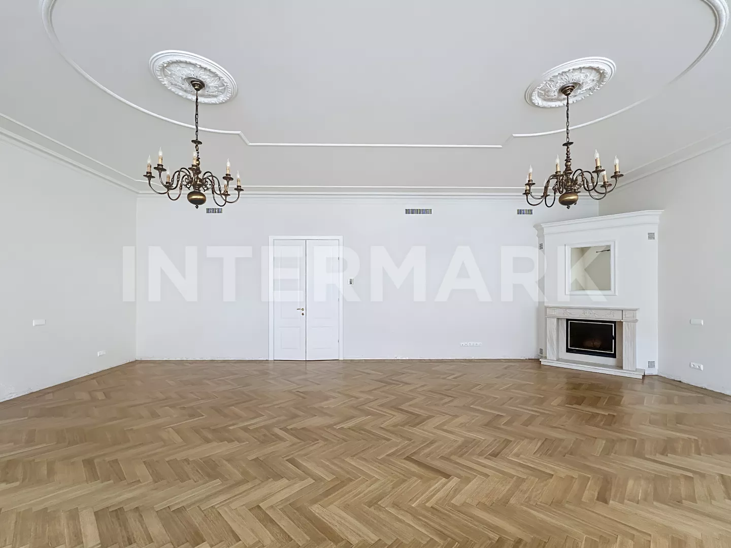 Снять в аренду Квартира, 6 комнат Романов переулок, 5, Фото 1