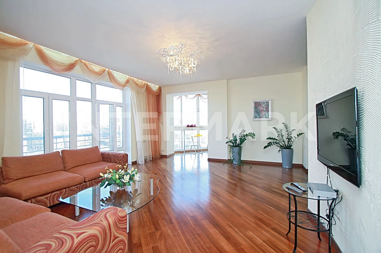 Rent Apartment, 4 rooms  Samotyochnaya Street, 5, Photo 1