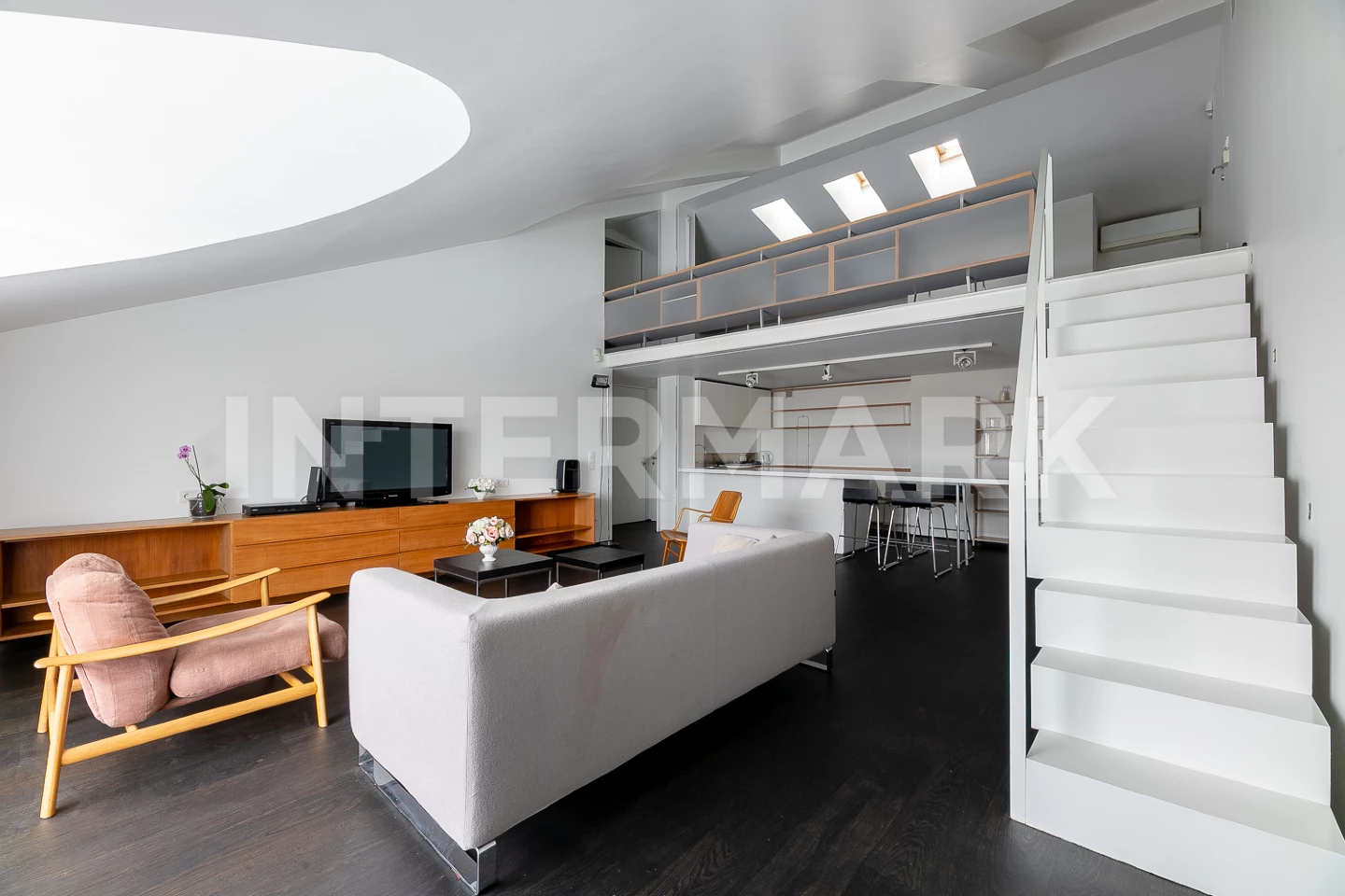 Снять в аренду Квартира, 3 комнаты  Гусятников переулок, 13/3, Фото 1