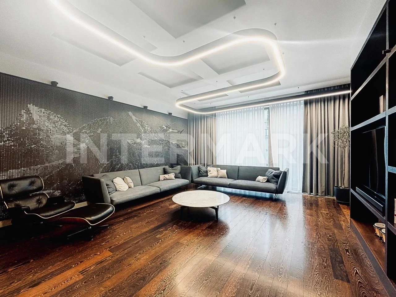 Снять в аренду Квартира, 4 комнаты ЖК Кристалл Хаус Коробейников переулок, 1, Фото 1