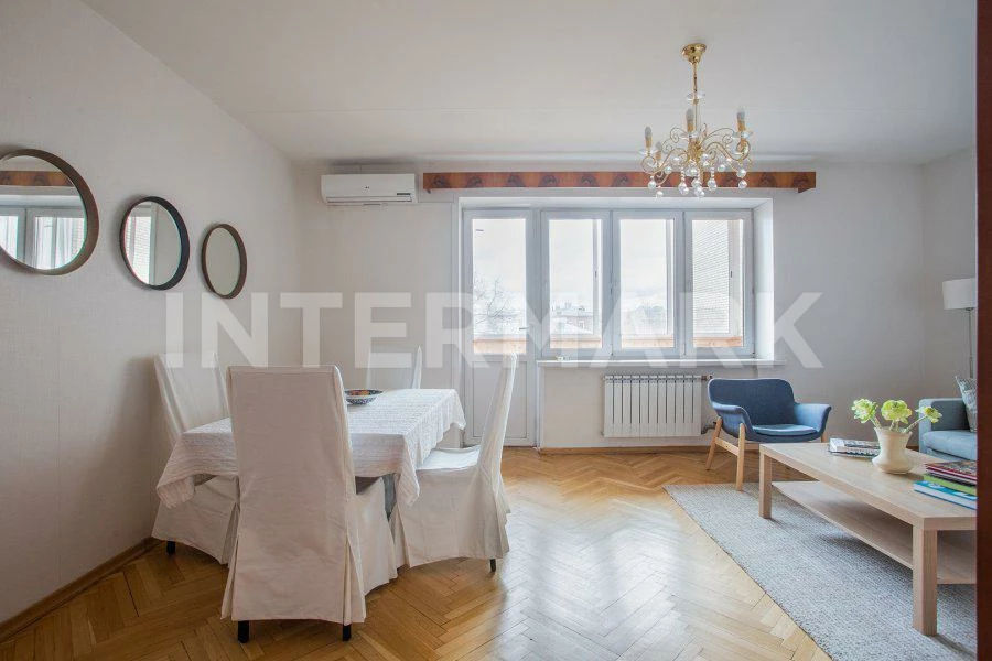 Rent Apartment, 4 rooms  Novokonyushenny Lane, 11, Photo 1