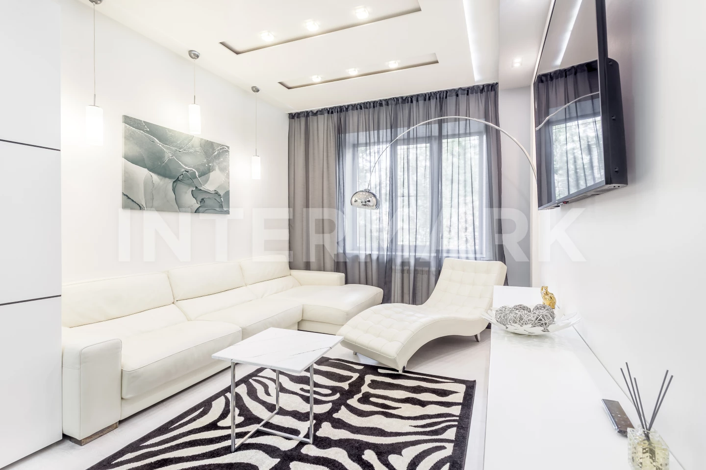 Снять в аренду Квартира, 3 комнаты  Большой Овчинниковский переулок, 12, стр. 1, Фото 1