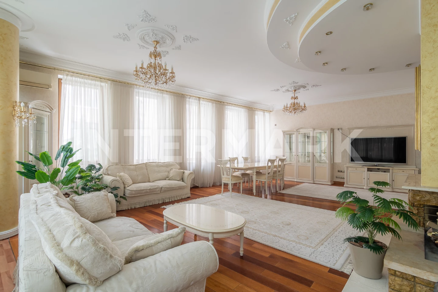 Снять в аренду Квартира, 4 комнаты  Староконюшенный переулок, 36, стр. 2, Фото 1
