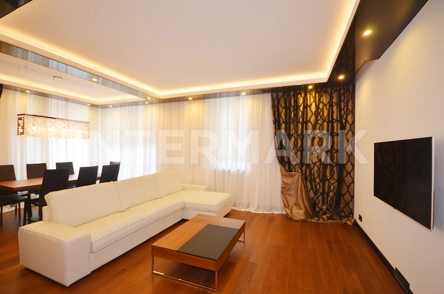 Rent Apartment, 3 rooms Residential complex Alye Parusa Aviatsionnaya Street, 77, Photo 1