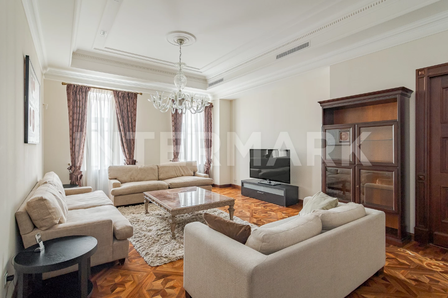 Снять в аренду Квартира, 6 комнат Варсонофьевский переулок, 6, Фото 1