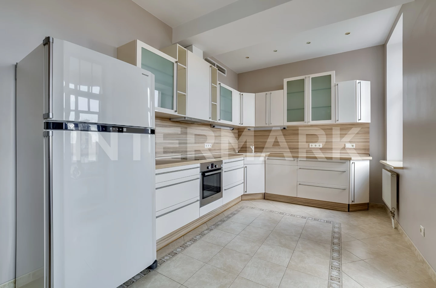 Снять в аренду Квартира, 4 комнаты  Малая Бронная улица, 14, Фото 1