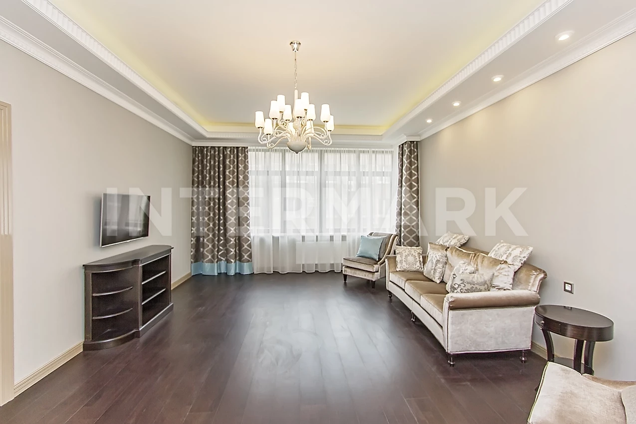 Снять в аренду Квартира, 4 комнаты ЖК Дом на Трубецкой Трубецкая улица, 10, Фото 1