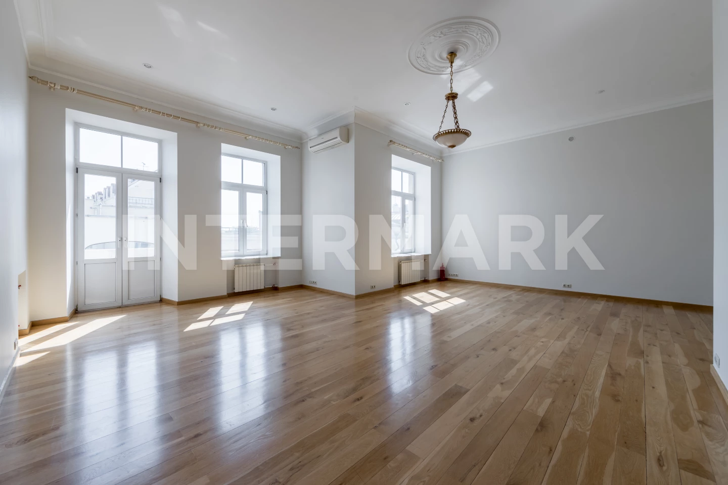 Rent Apartment, 5 rooms  Starokonyushenny Lane, 5/14, Photo 1