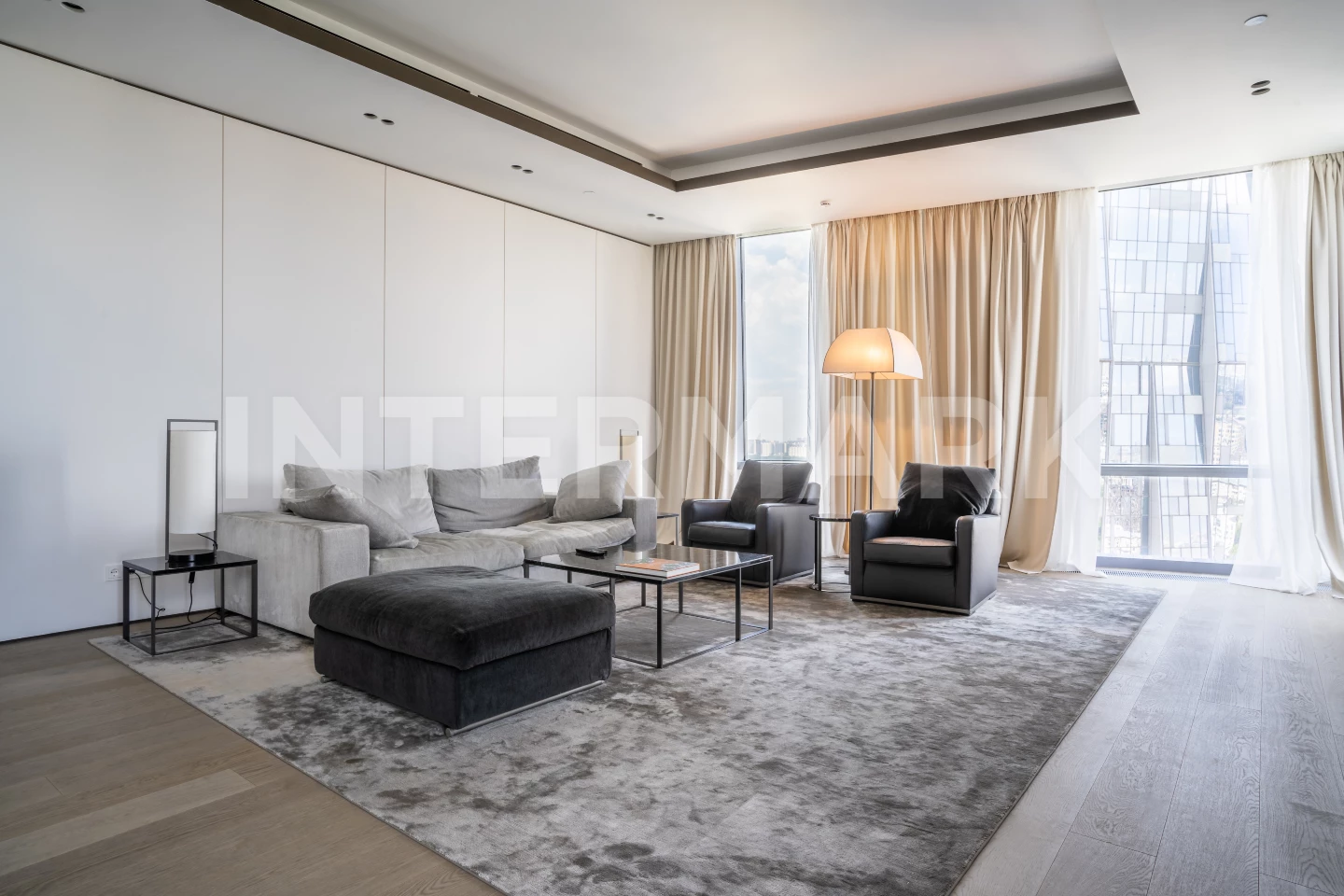Rent Apartment, 3 rooms Residential complex Dom na Mosfil'movskoy Mosfilmovskaya Street, 8, Photo 1