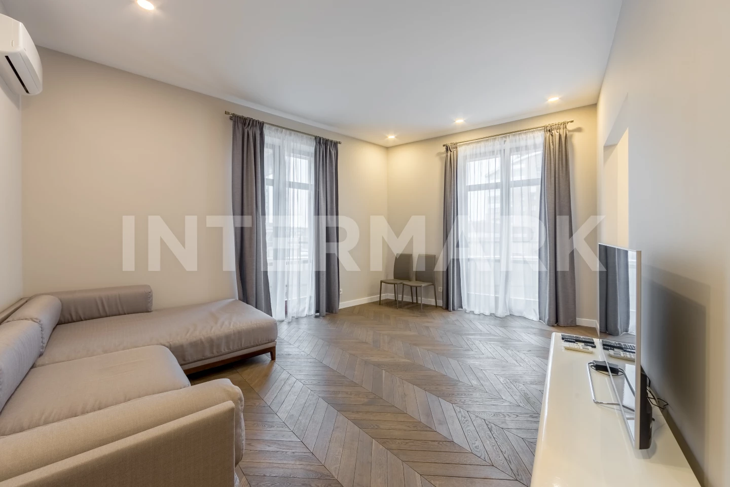 Снять в аренду Квартира, 3 комнаты ЖК Респект Большой Гнездниковский переулок, 3, Фото 1