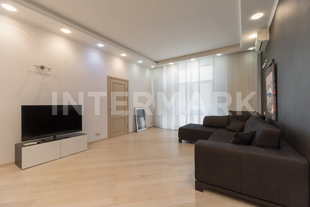 Rent Apartment, 3 rooms Residential complex Dom na Pokrovskom Bul'vare Kazarmenny Lane, 3, Photo 1