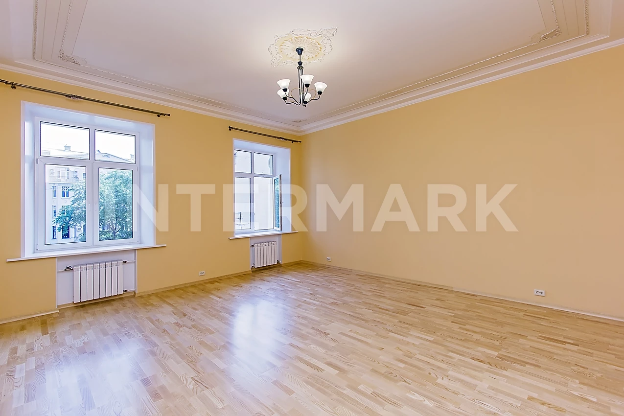 Снять в аренду Квартира, 5 комнат  улица Жуковского, 2, Фото 1