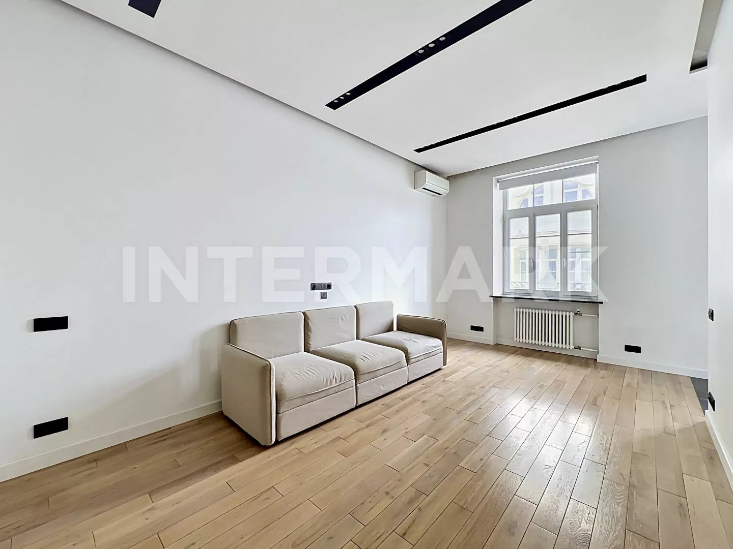 Rent Apartment, 2 rooms  Malaya Bronnaya Street, 42/14, Photo 1