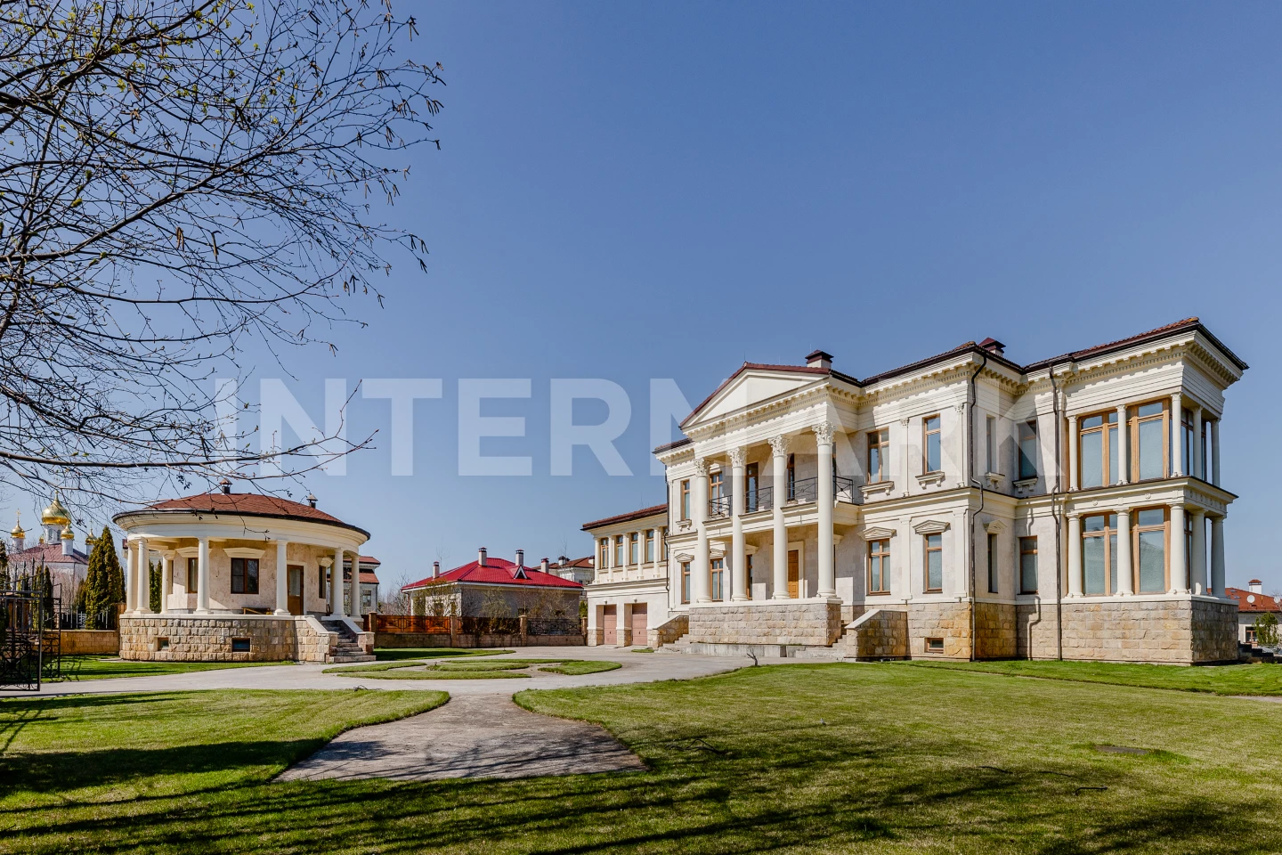 Снять в аренду Дом, 8 комнат  Монолит, Фото 1