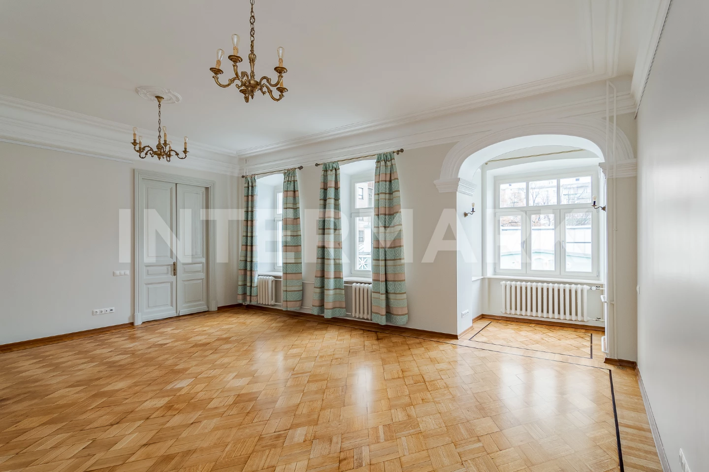 Снять в аренду Квартира, 6 комнат  Малый Харитоньевский переулок, 7, Фото 1