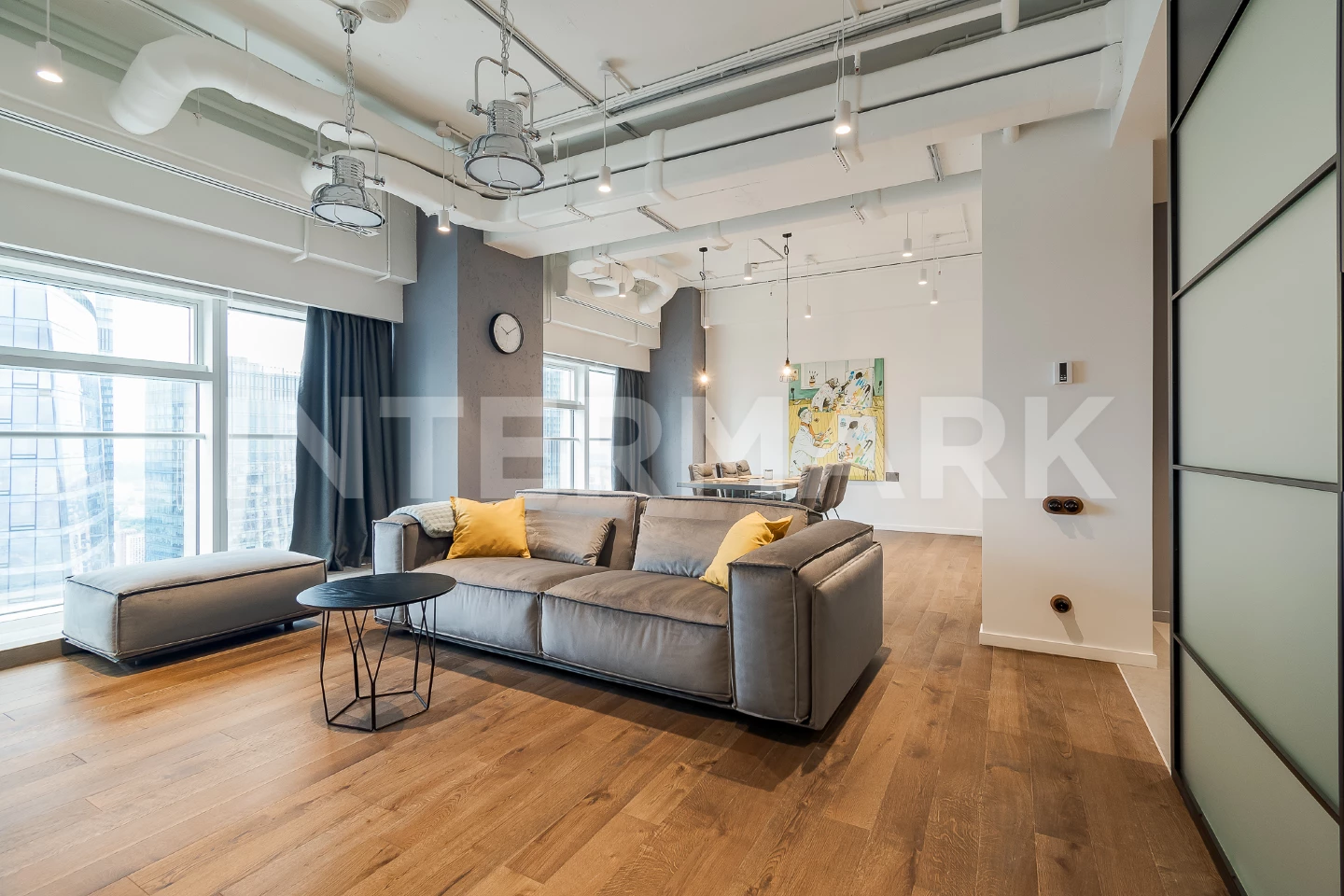 Снять в аренду Квартира, 2 комнаты  1-й Красногвардейский проезд, 15, Фото 1