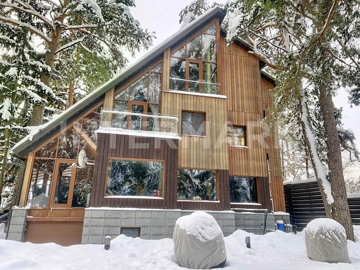 Снять в аренду Дом, 8 комнат  Милорадово, Фото 1