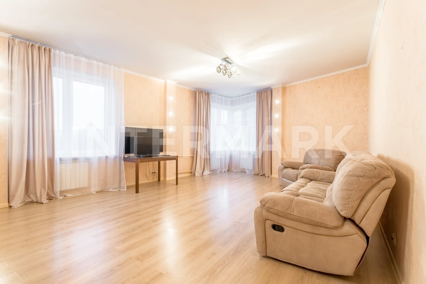 Снять в аренду Квартира, 4 комнаты  улица Крылатские Холмы, 33, корп. 3, Фото 1