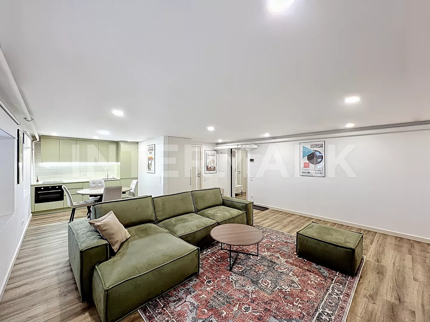 Снять в аренду Квартира, 3 комнаты  Тверская улица, 28, стр. 1, Фото 1