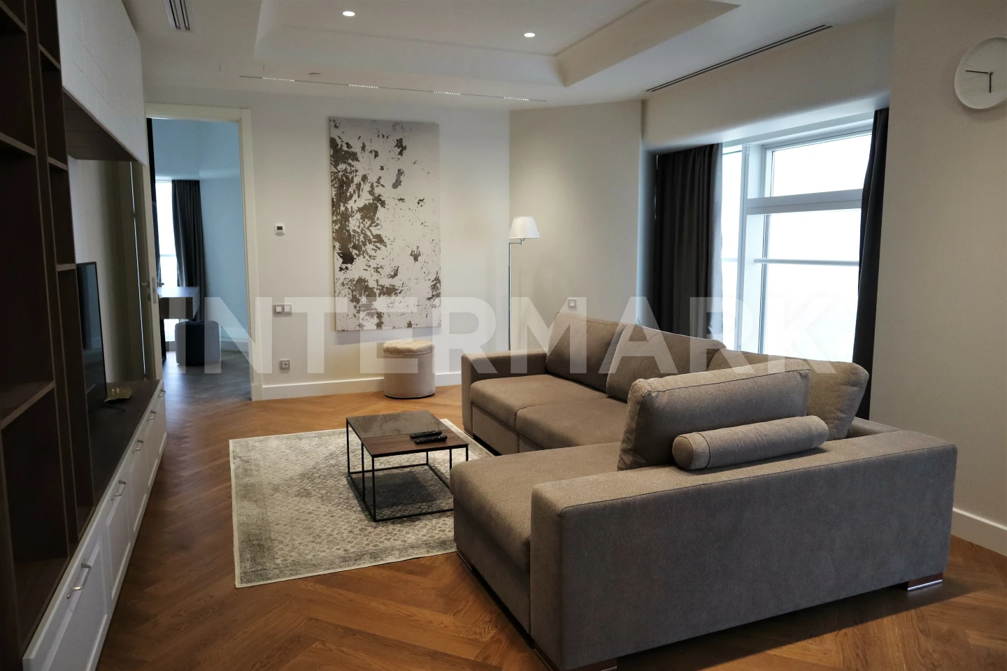 Снять в аренду Квартира, 2 комнаты  1-й Красногвардейский проезд, 15, Фото 1