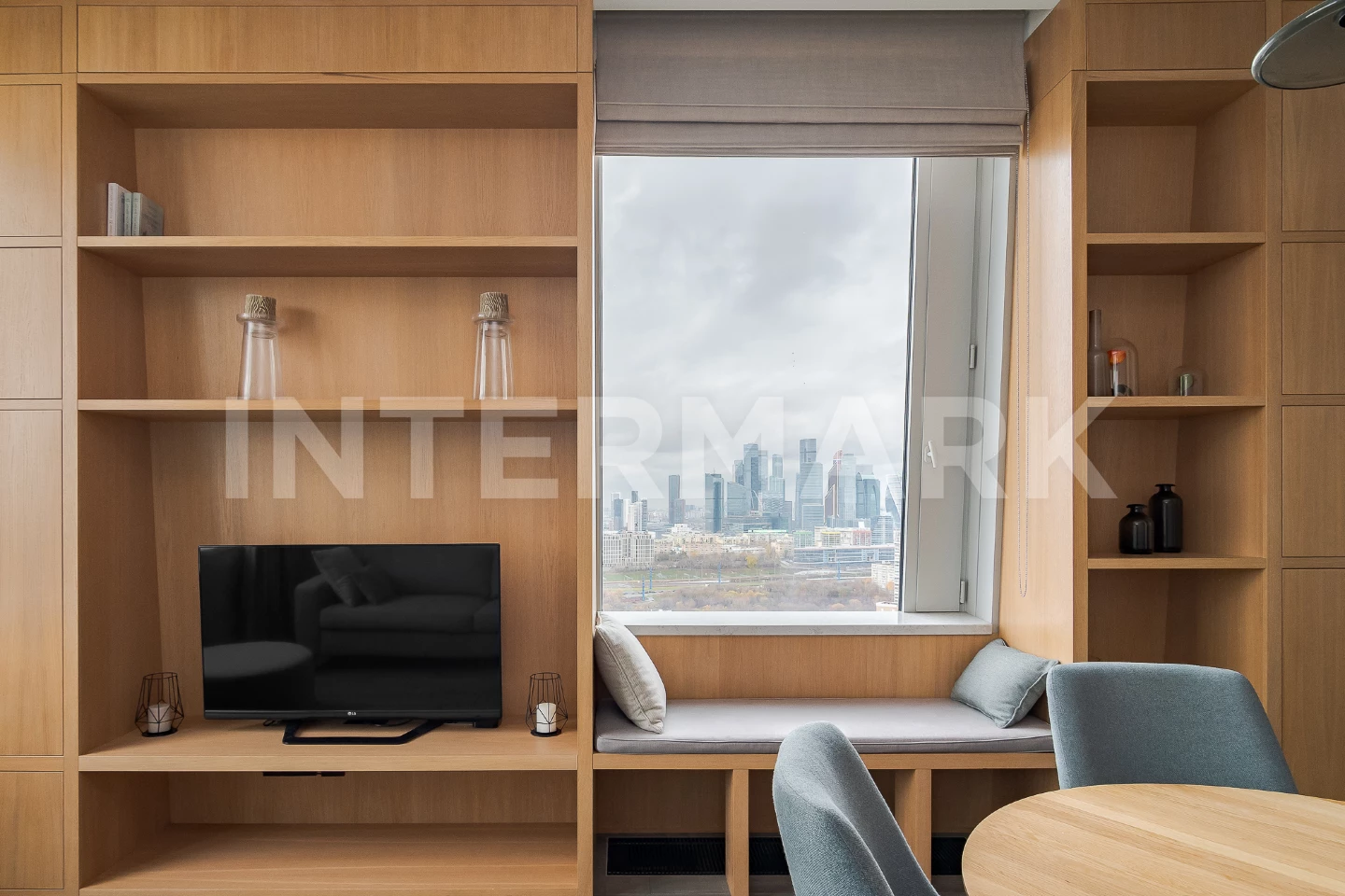 Снять в аренду Квартира, 4 комнаты ЖК Дом на Мосфильмовской Мосфильмовская улица, 8, Фото 1