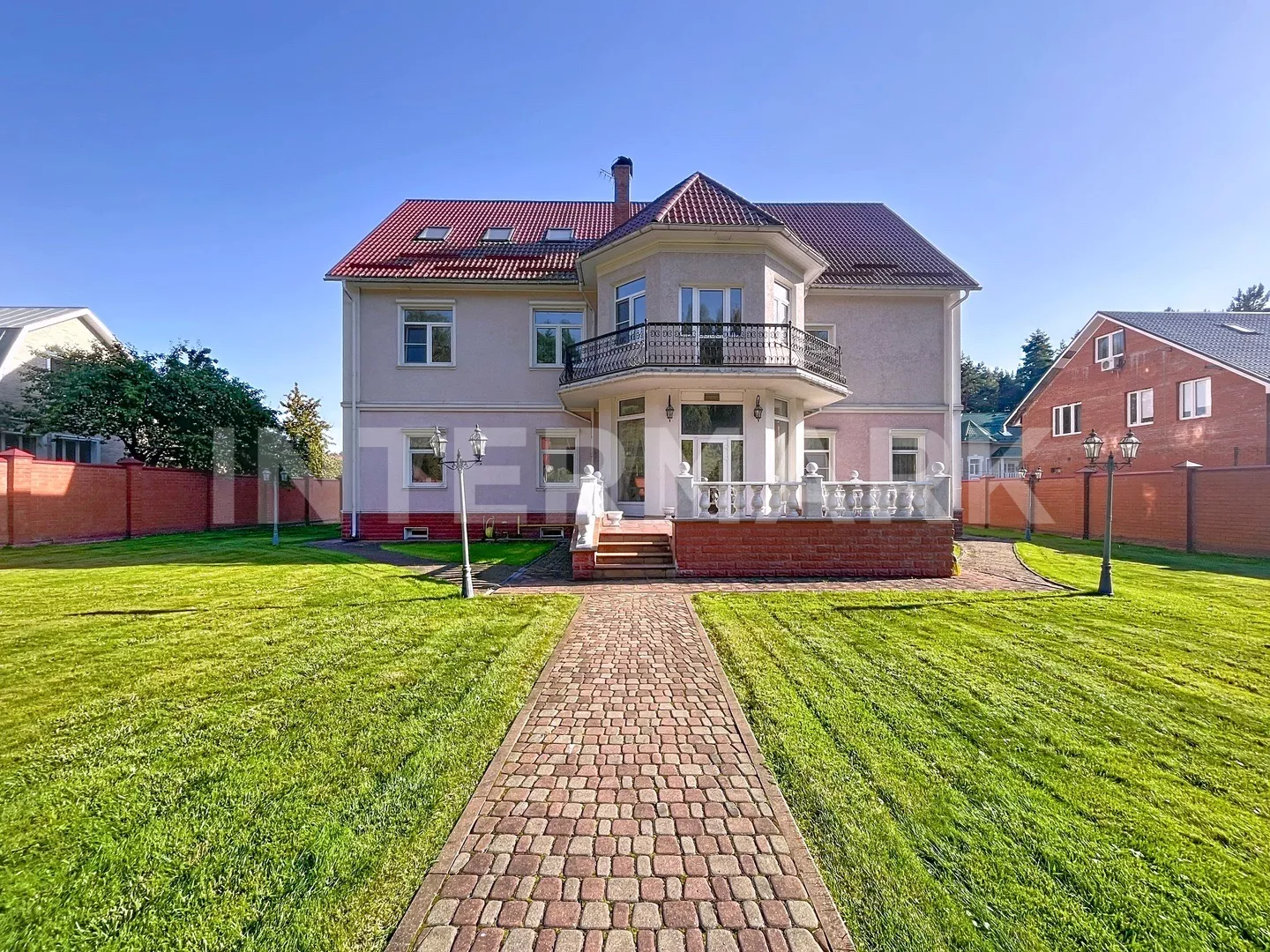 Снять в аренду Дом, 4 комнаты  Сосновая, Фото 1