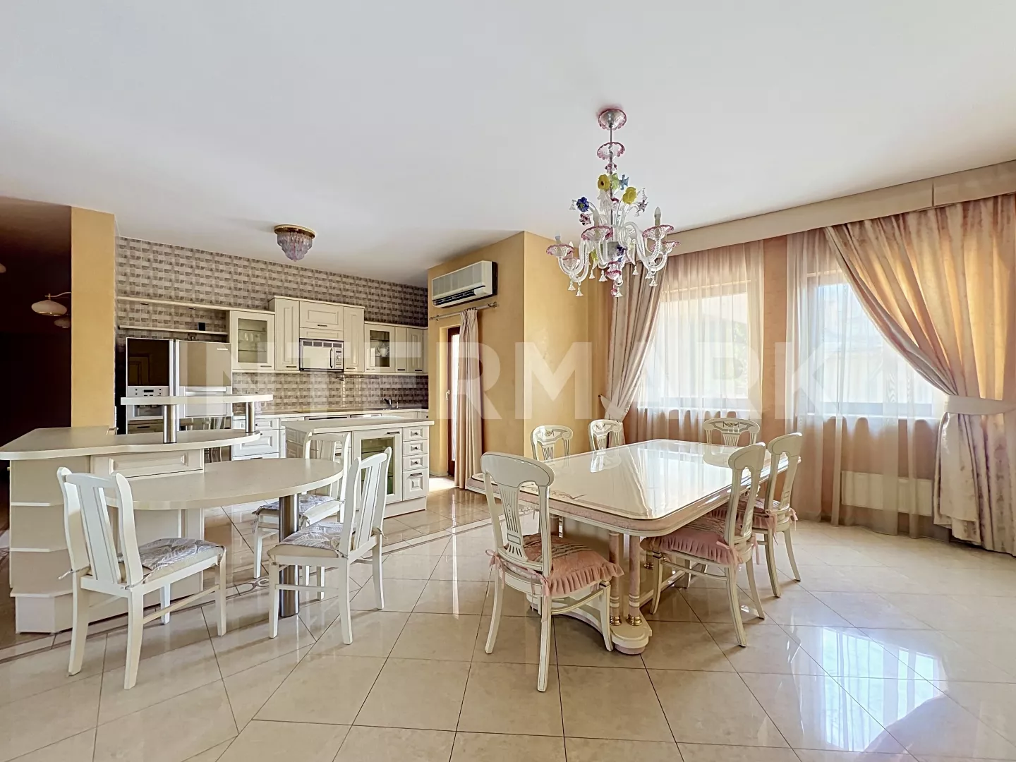 Rent Apartment, 3 rooms  Bolshoy Tolmachyovsky Lane, 4, str. 1, Photo 1