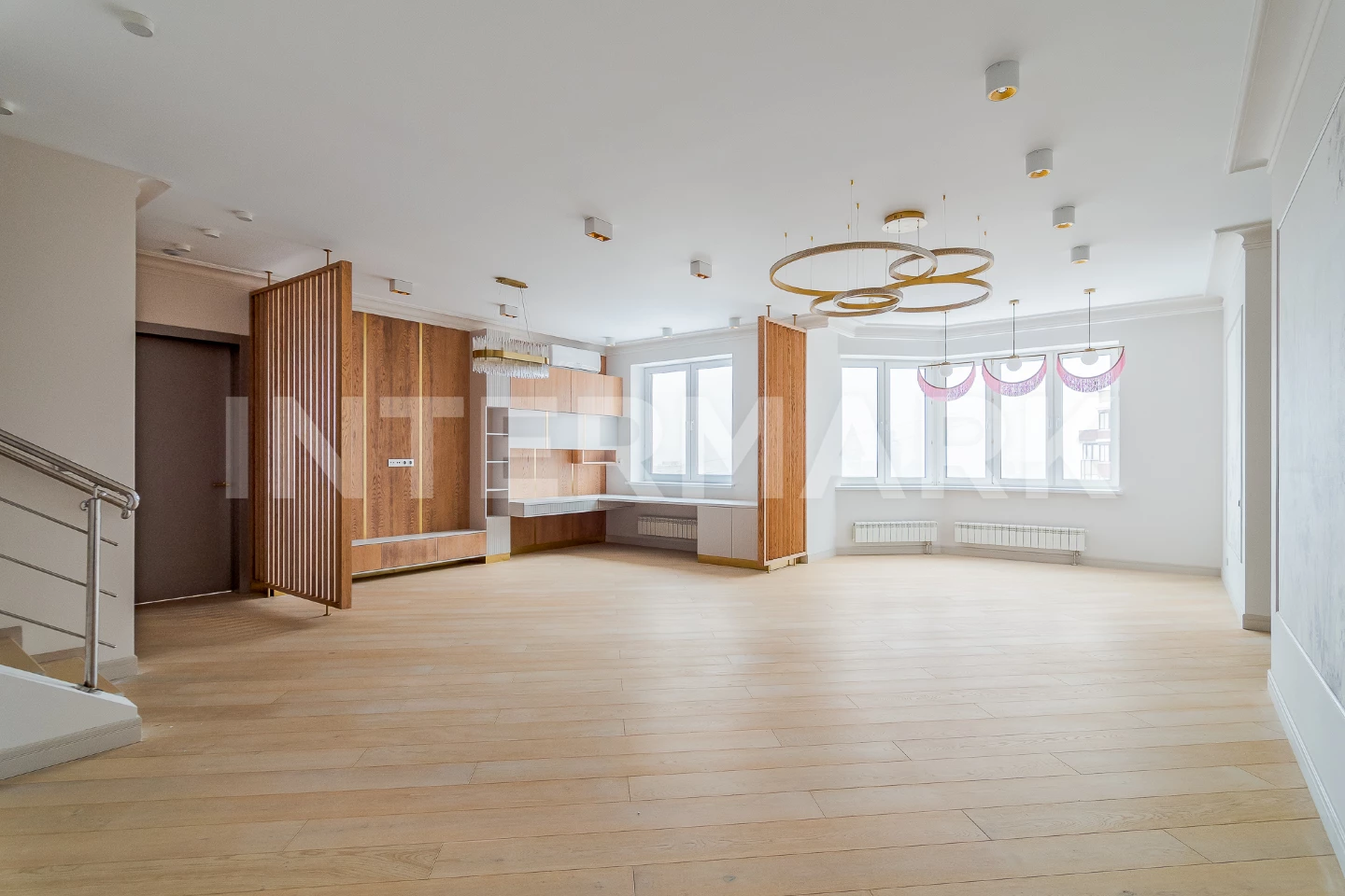 Снять в аренду Квартира, 6 комнат Красностуденческий проезд, 6, Фото 1