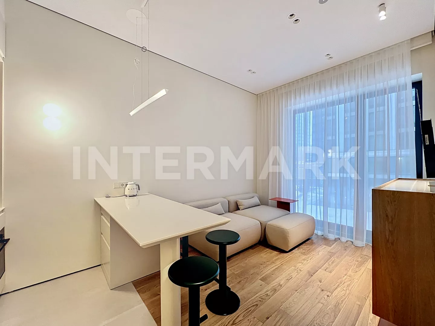 Снять в аренду Квартира, 2 комнаты  1-я улица Ямского Поля, 1, корп. 1, Фото 1