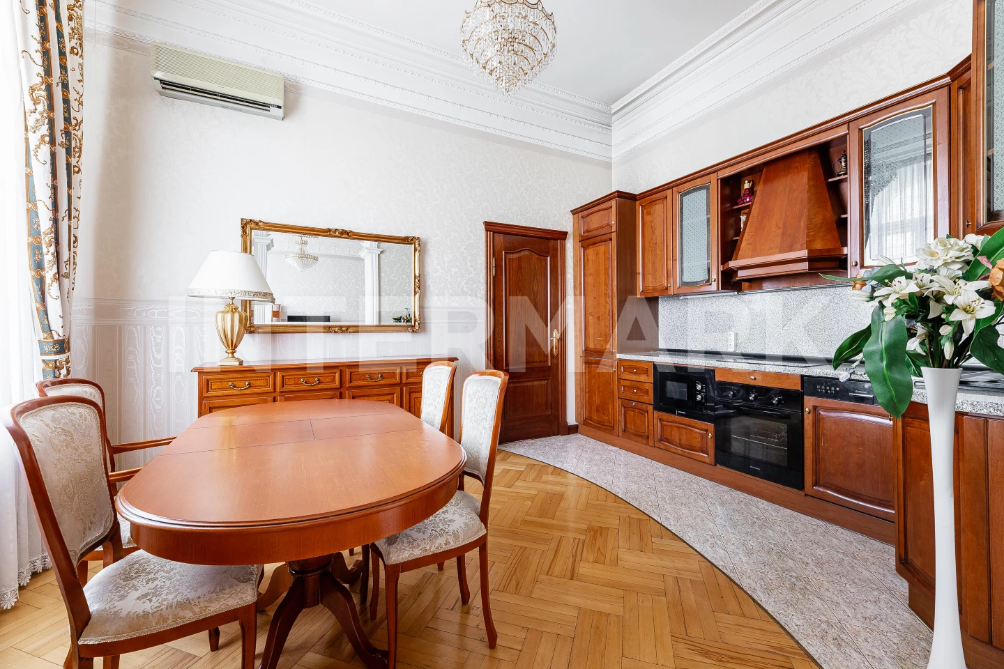 Снять в аренду Квартира, 4 комнаты Садовая-Триумфальная улица, 4/10, Фото 1