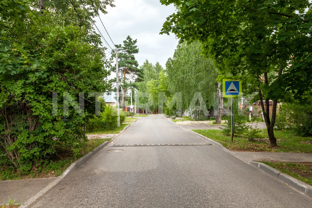 Settlement  "Zhukovka" Rublevo-Uspenskoe, 9 км, Photo 1