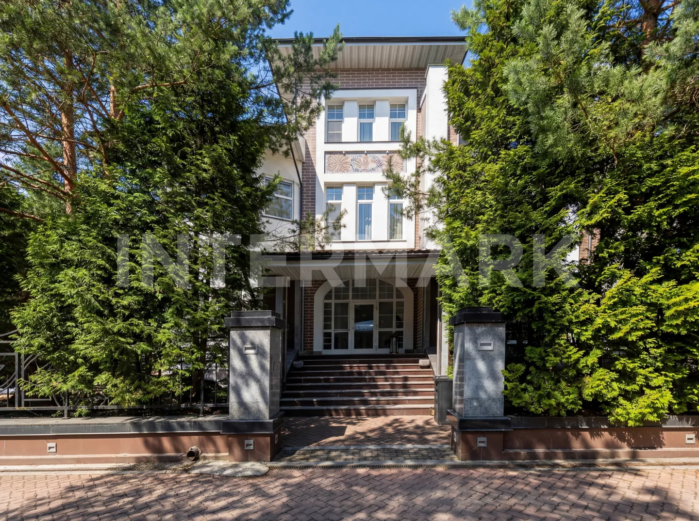  КП "ДСК Алеко" Рублево-Успенское шоссе, 18 км, Фото 1