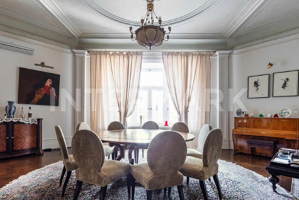 Квартира, 4 комнаты  Романов переулок,  3с6, Фото 1