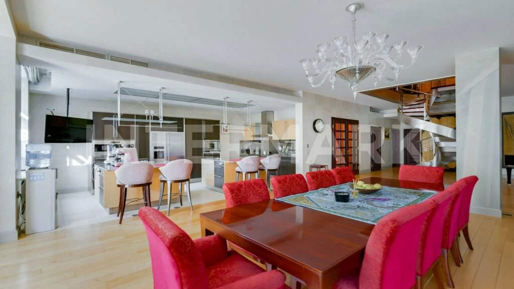 Apartment, 6 rooms  Molochniy pereulok,  1, Photo 1