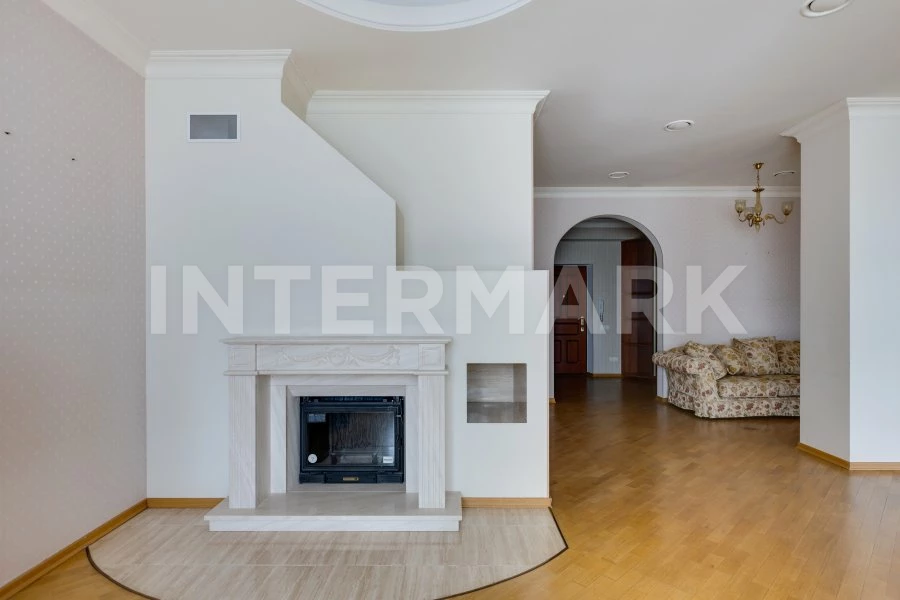 Квартира, 5 комнат &nbsp; улица Маршала Соколовского, 1, Фото 1