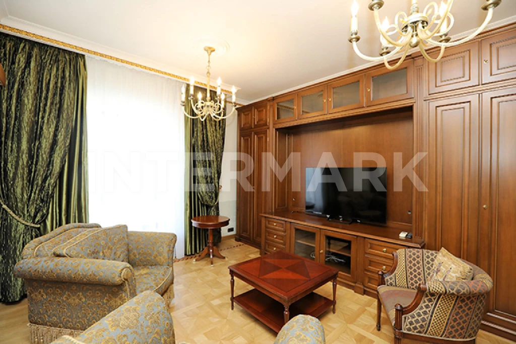 Квартира, 4 комнаты &nbsp; улица Гашека, 2с1, Фото 1