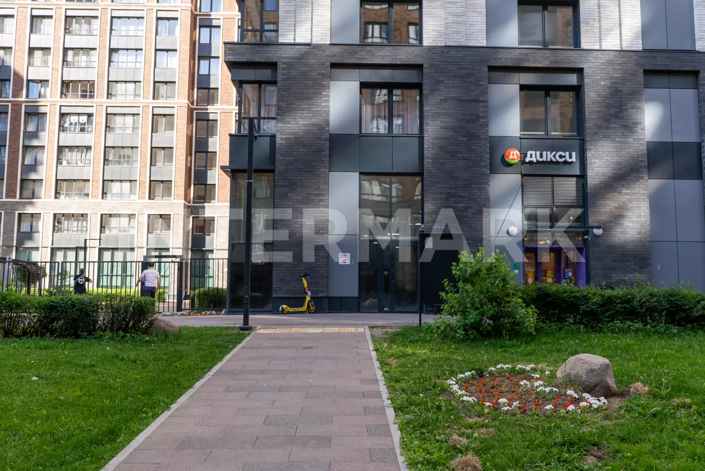  Дикси в ЖК Мой адрес на Клинской Москва, Клинская улица, 2Ак7, Фото 1