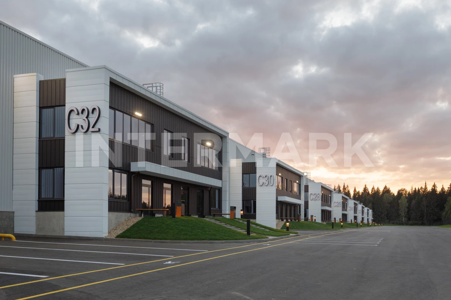  Light industrial  с арендатором Москва, Троицкий административный округ, Краснопахорский район, квартал № 61, 1с2, Фото 1