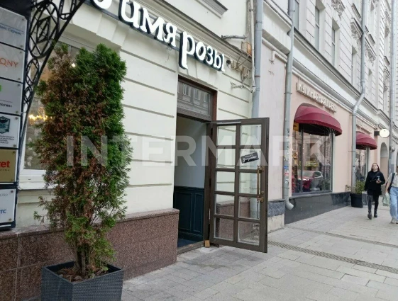  Магазин цветов на Остоженке Москва, улица Остоженка, 10, Фото 1